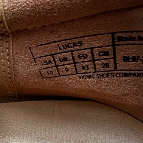 Clarks Shacre II Run Leather Chukka Boots Tan Moc Toe Size 8 main image 6